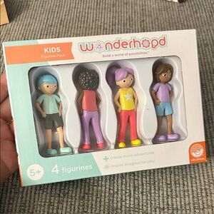 Wonderhood Kids Figurine Pack NEW 4 figurines for imaginative play by MindWare
